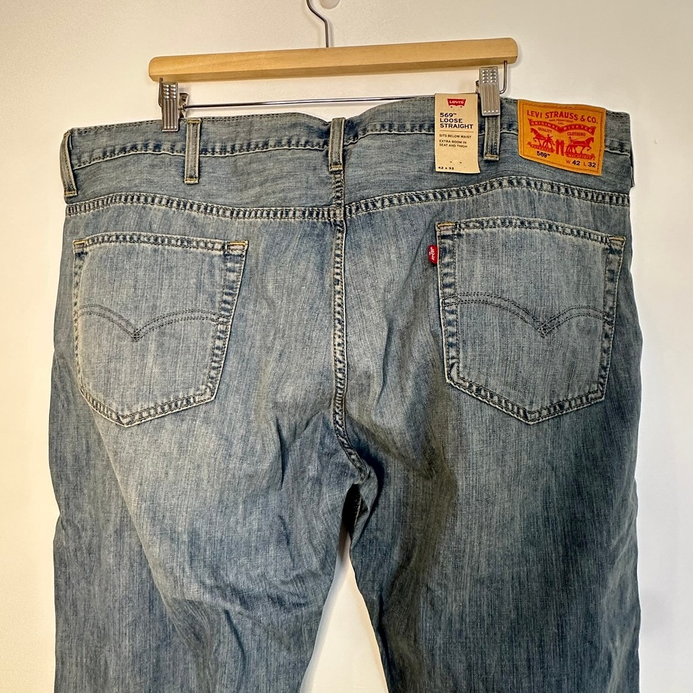Levi's 569 Loose Straight Mens 42x32 Blue Denim Jeans 005690264 - Picture 6 of 9